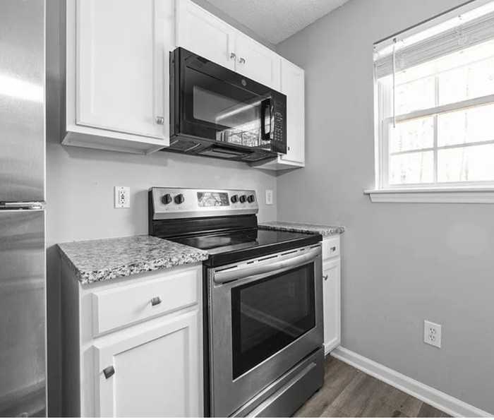 3109 Ebony Ct - Photo 4 of 9