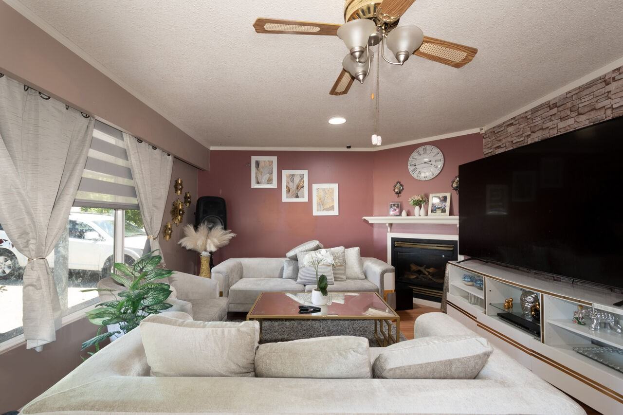 10845 142 Street - Photo 4 of 35