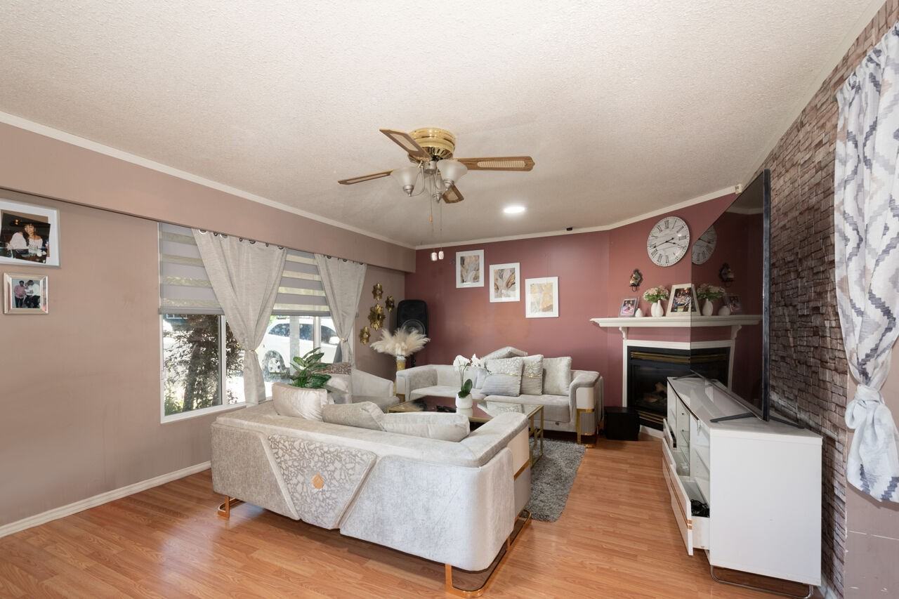 10845 142 Street - Photo 5 of 35