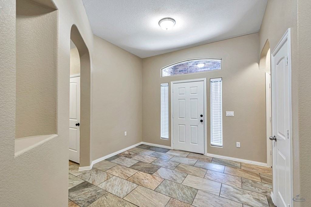 6412 Commonwealth Rd #NA - Photo 3 of 38