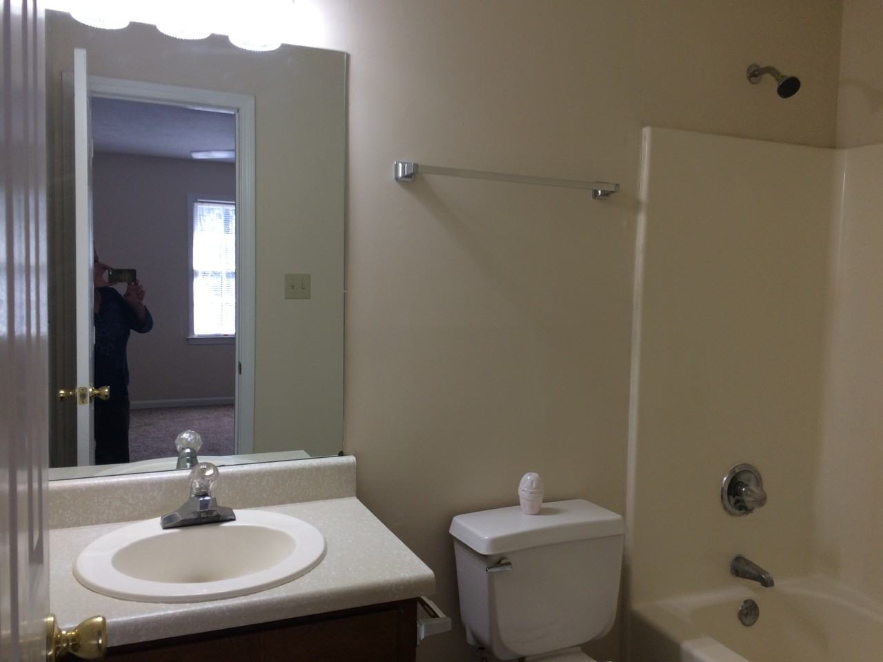 2220 Kings Gate Cir #A - Photo 6 of 11