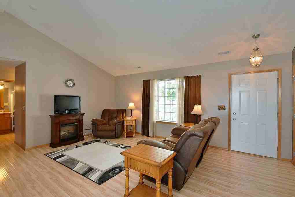 820 Fox Ridge Rd #NA - Photo 5 of 20