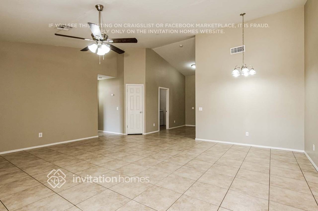 9243 W Mountain View Rd - Photo 3 of 17