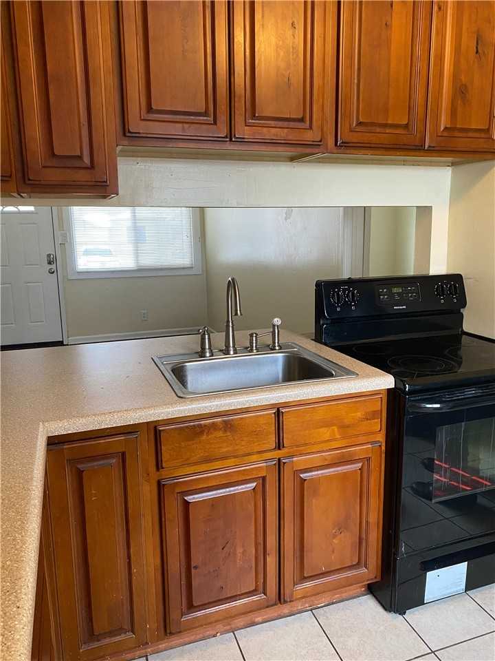 375 E Roosevelt Ave - Photo 4 of 11