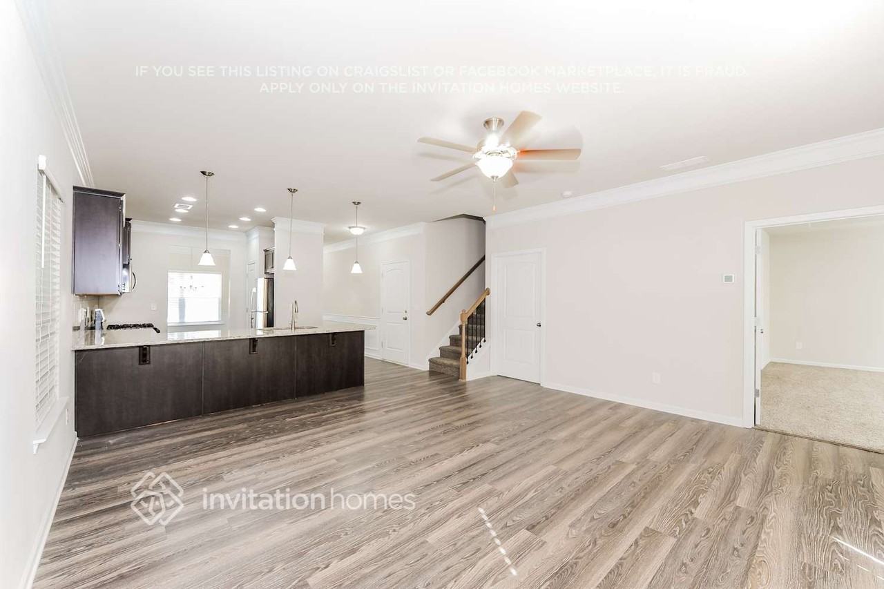132 Hickory Village Cir - Photo 3 of 17