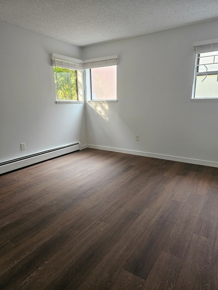 Fairview Apartments - Photo 3 of 8
