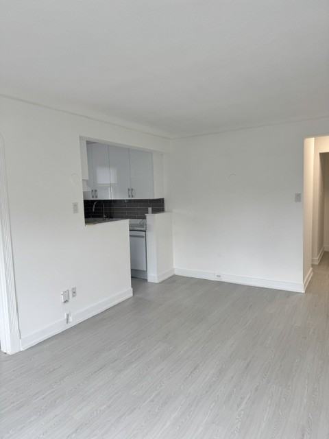 3 Claxton Blvd - Photo 5 of 11