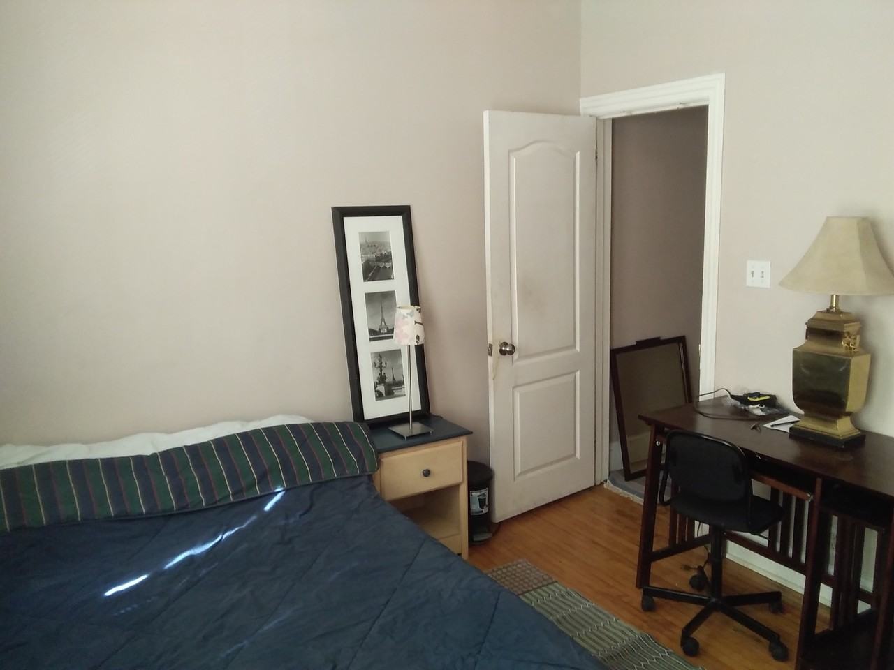 418 College Street - Photo 3 of 5