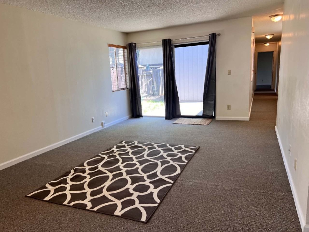 2136 Union Avenue - Photo 5 of 18