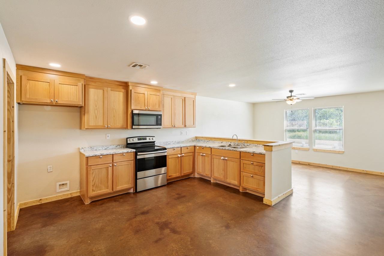 13001 Owen Ln #13001 - Photo 5 of 24