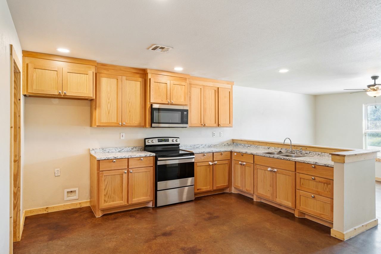 13001 Owen Ln #13001 - Photo 6 of 24