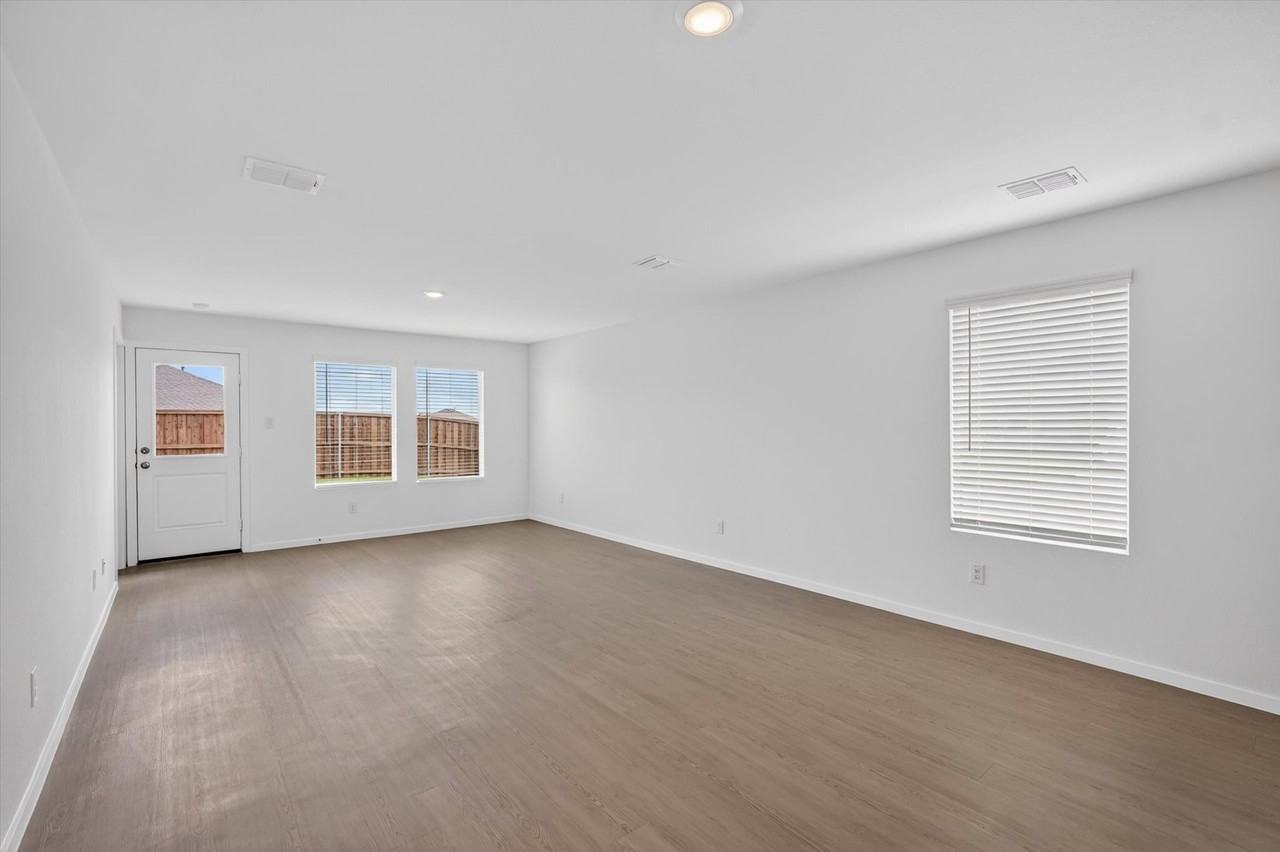 1601 Elliott Rd #1 - Photo 5 of 23