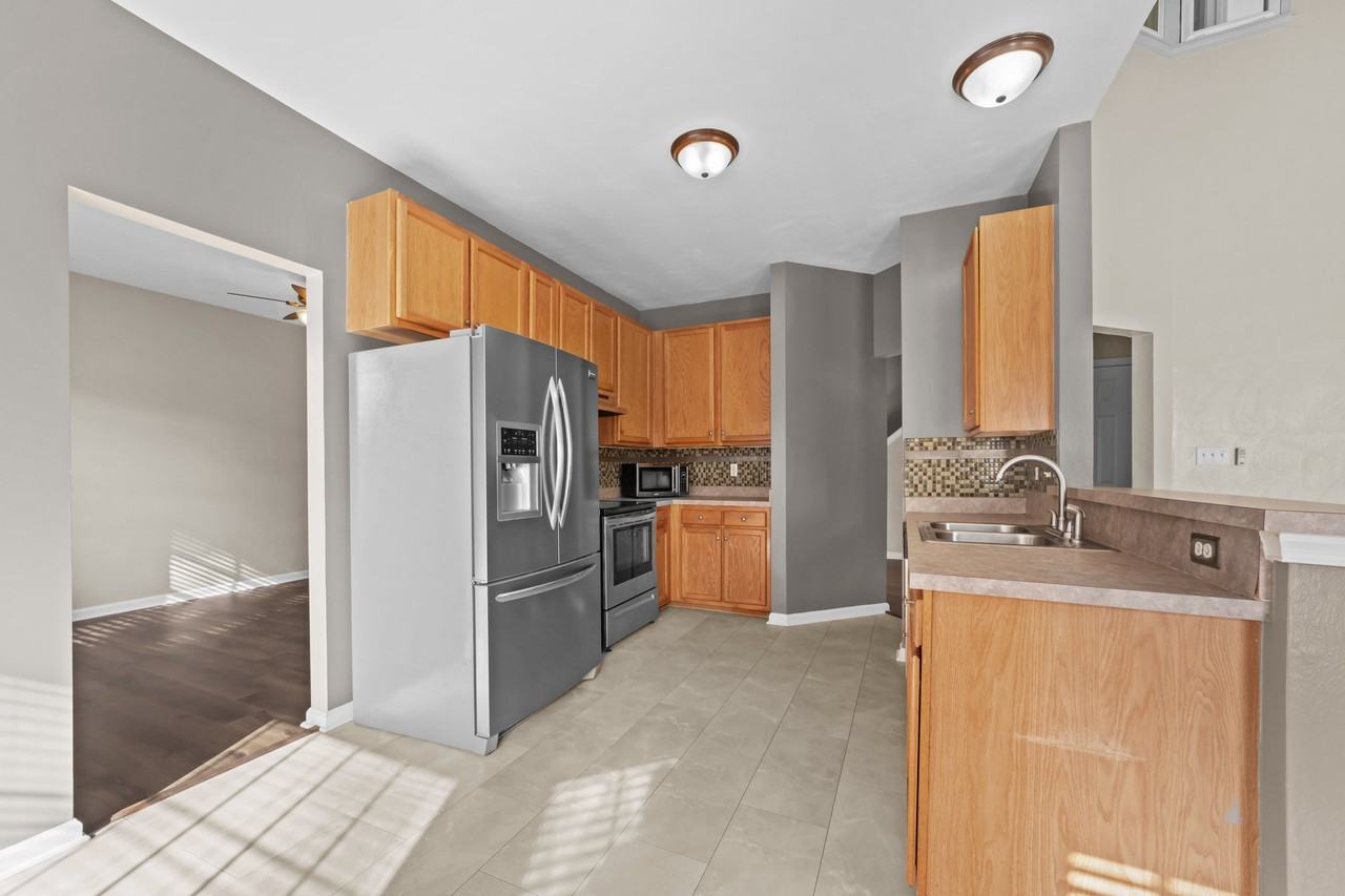 115 Jones St #1 - Photo 4 of 50