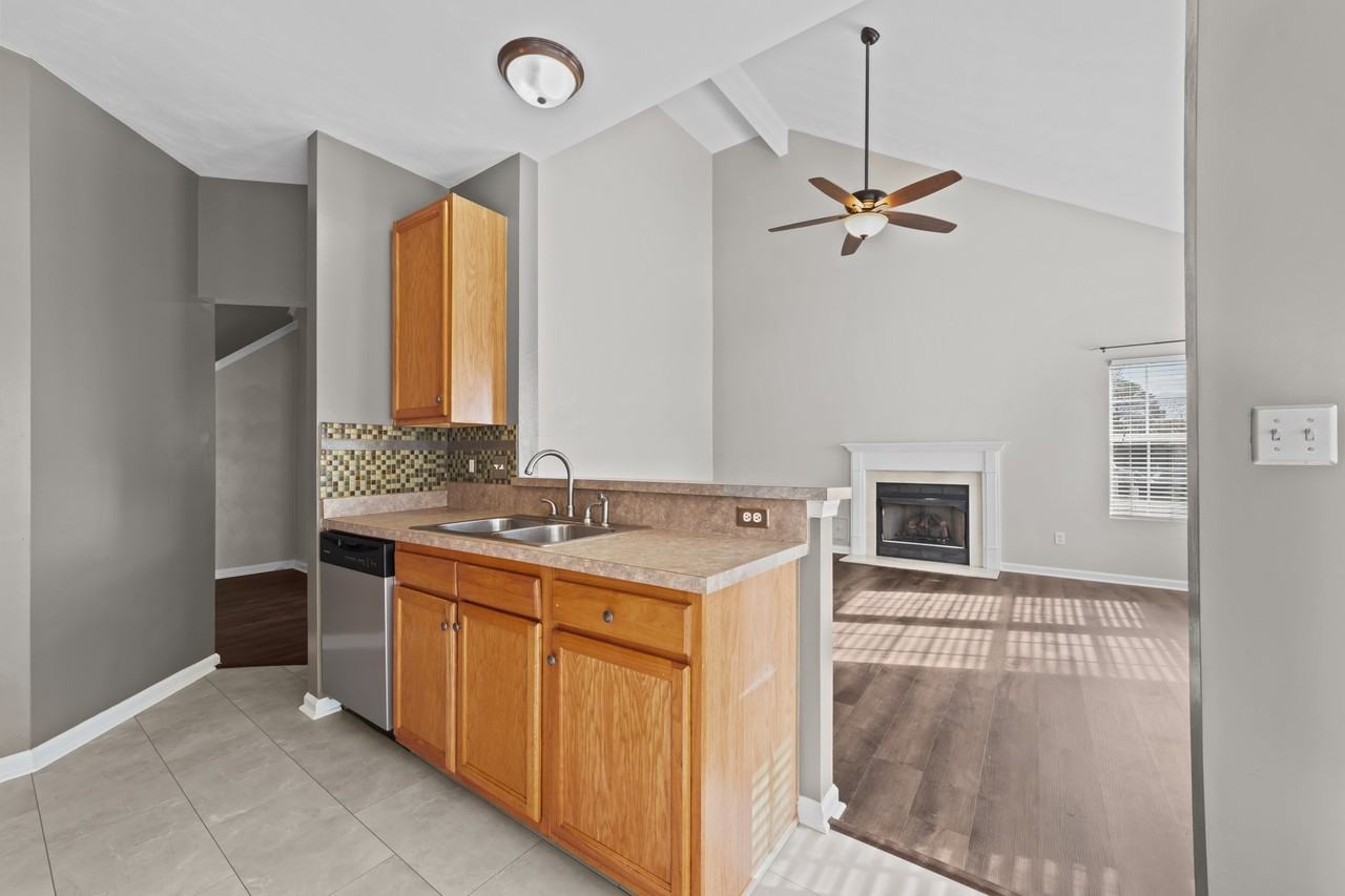 115 Jones St #1 - Photo 6 of 50