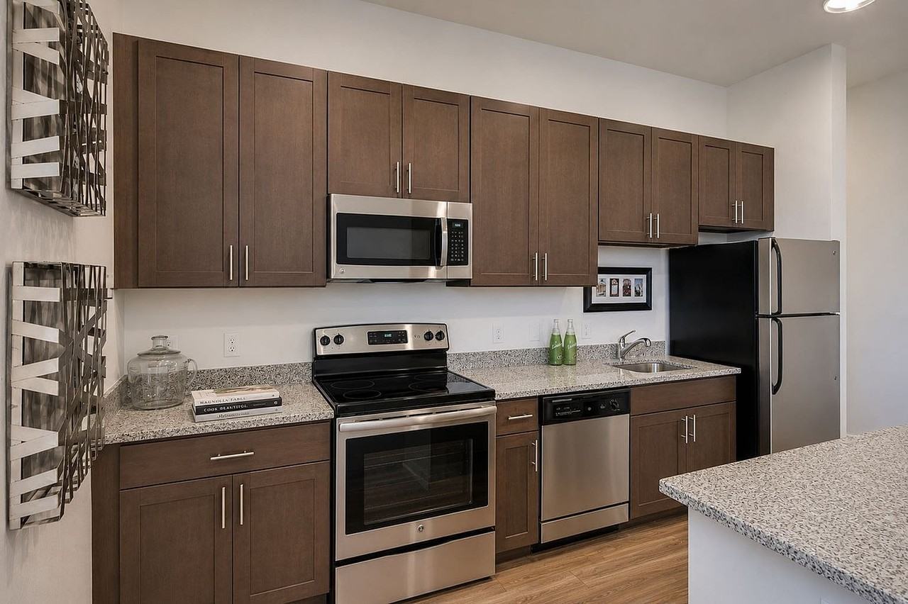 520 Park Avenue - Photo 2 of 39