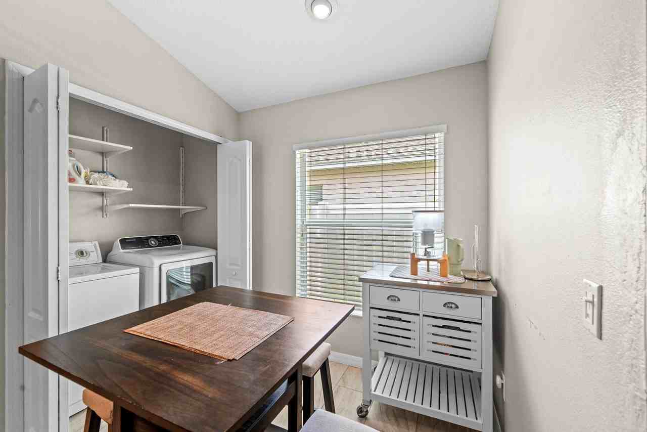 2326 Lawrence Hall St - Photo 7 of 11