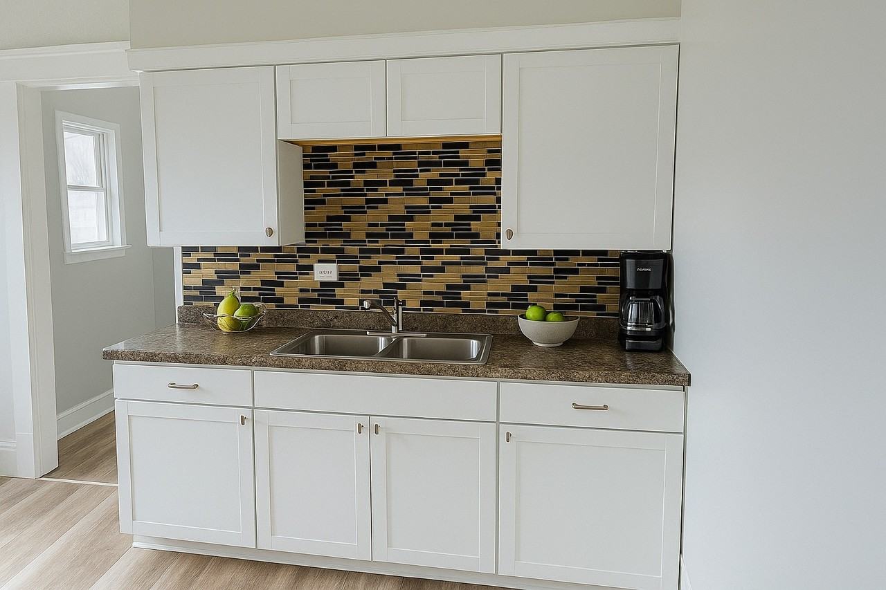 1314 Lakeshore Blvd - Photo 5 of 6