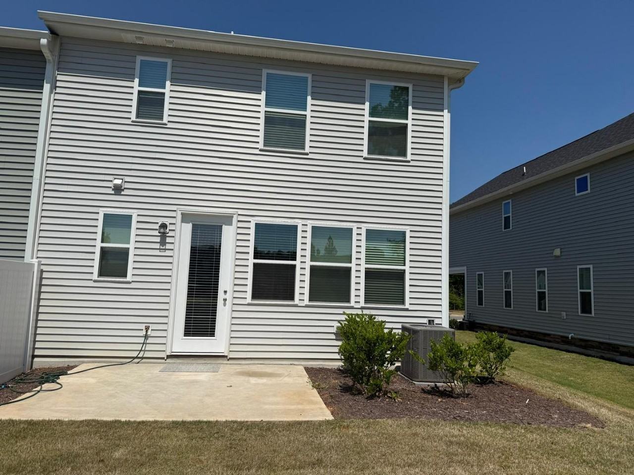 152 Kobus Ct - Photo 5 of 16
