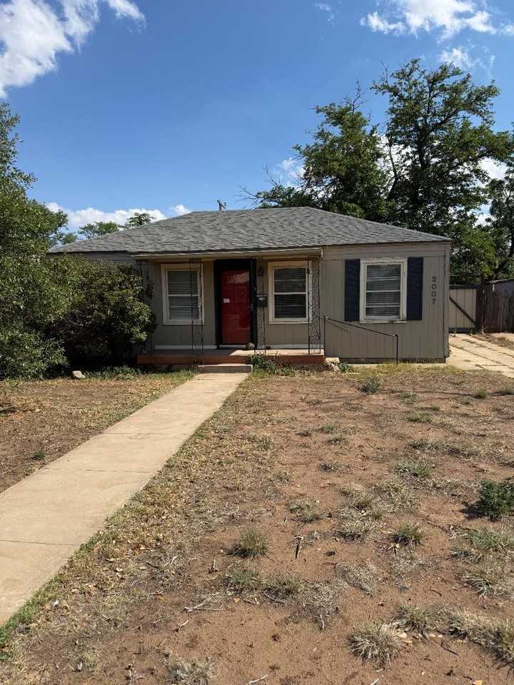 2007 38th St - Photo 3 of 13
