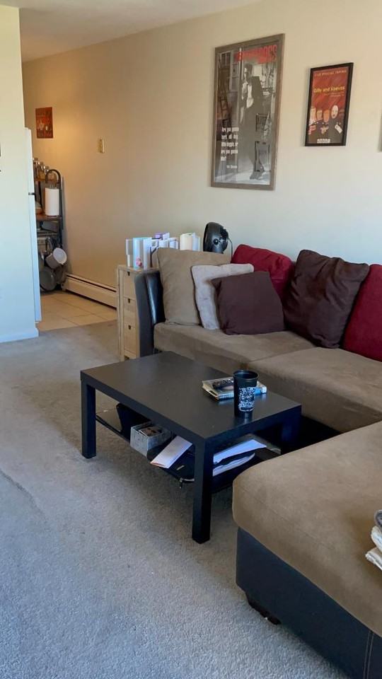 215 Manchester Ave - Photo 2 of 9
