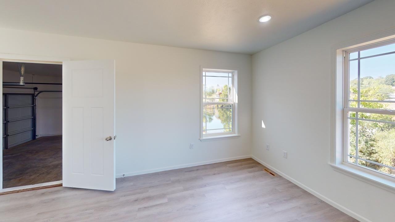 124 E Sunset Cove Ln - Photo 2 of 20