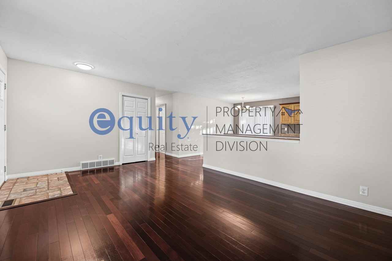 7102 S Brookhill Dr #1 - Photo 4 of 30