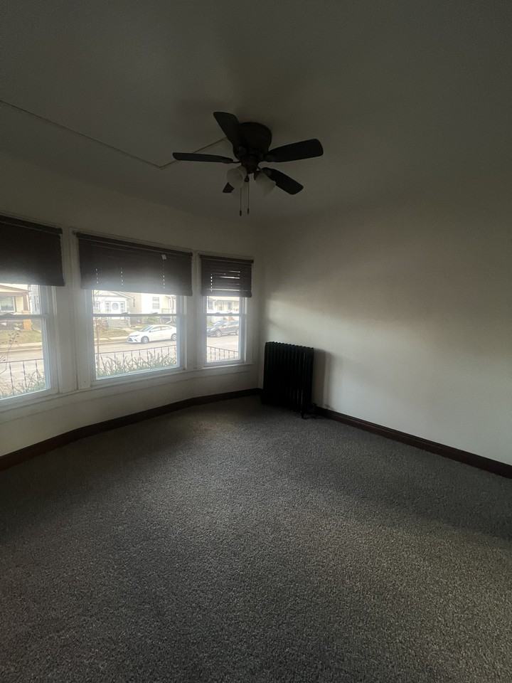 1211 S 72nd St Lowr - Photo 3 of 14