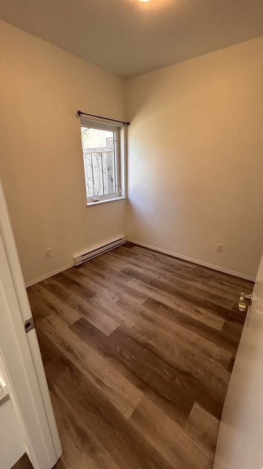 12032 54 St Nw - Photo 3 of 18
