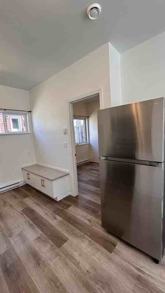 12032 54 St Nw - Photo 7 of 21