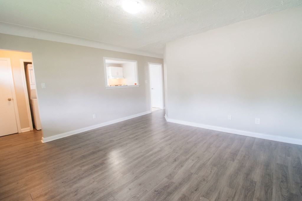 89 Clarendon Ave - Photo 3 of 23