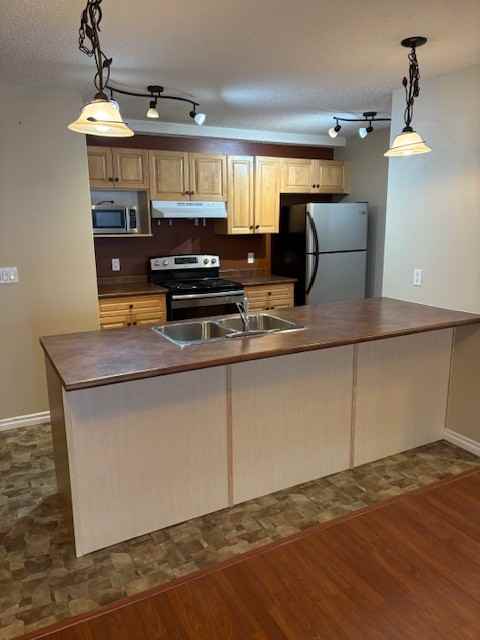 #2101, 901 16 Street - Photo 2 of 21