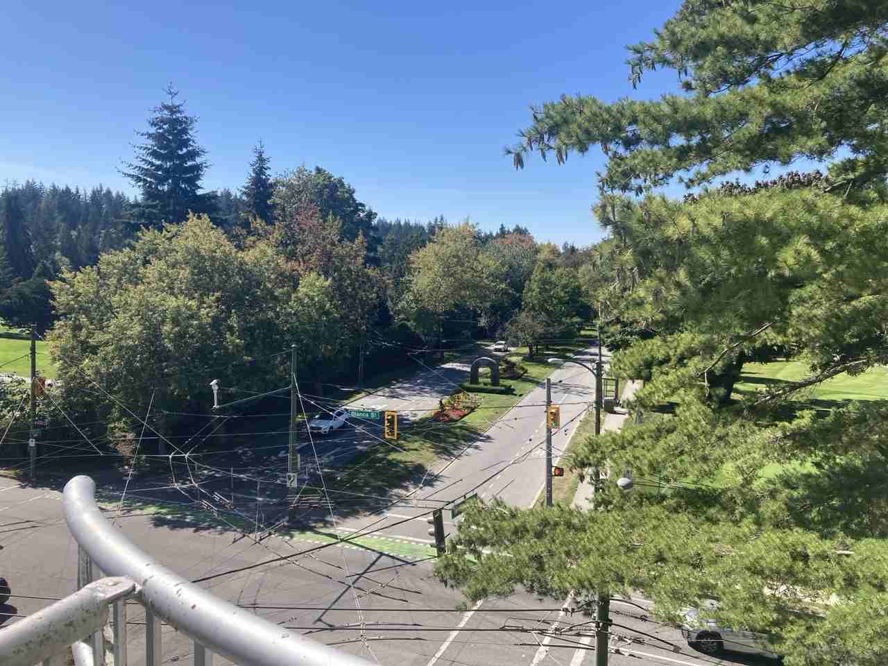 [ID#179] 1 BED – 1 BATH apartment @ WEST POINT GREY - Photo 3 of 17
