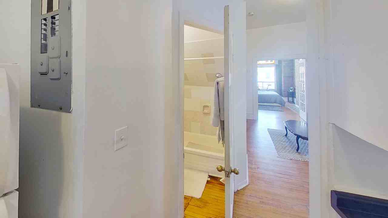 97 Wolseley St - Photo 7 of 8