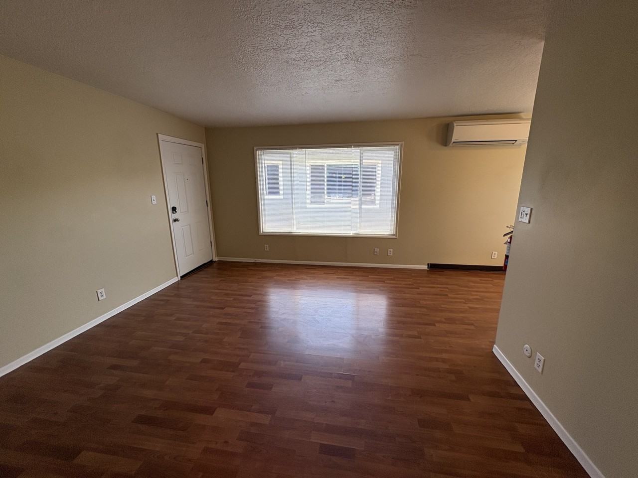 8222 N Edison St #8222 - Photo 5 of 28