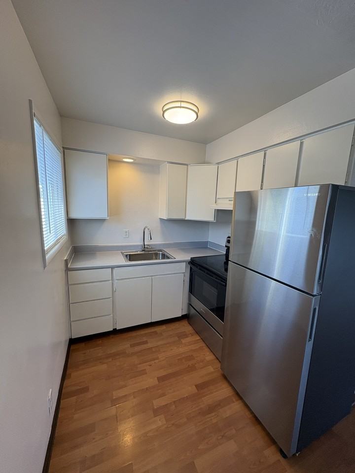 8222 N Edison St #8222 - Photo 7 of 28