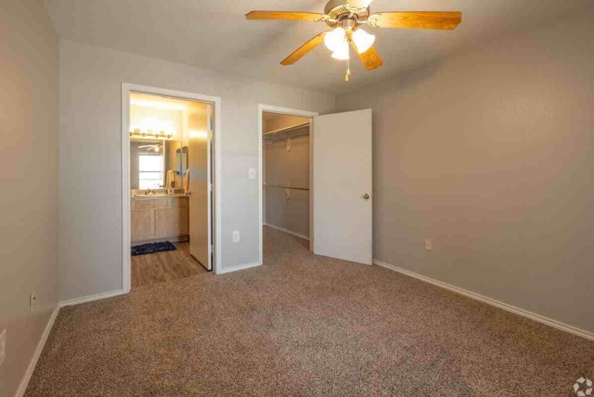 3817 S. Veterans Blvd-326 #326-60 - Photo 6 of 14