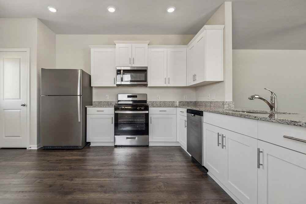 15642 Plum Brook Dr - Photo 7 of 22