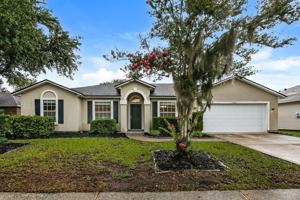 featured image of 1266 Summit Oaks Dr E