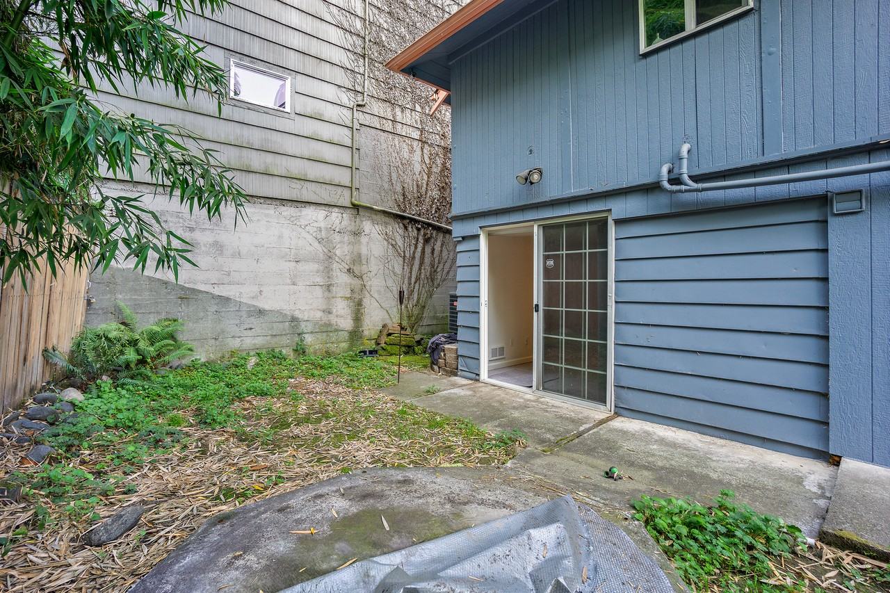 2136 Alki Ave Sw #102 - Photo 7 of 21