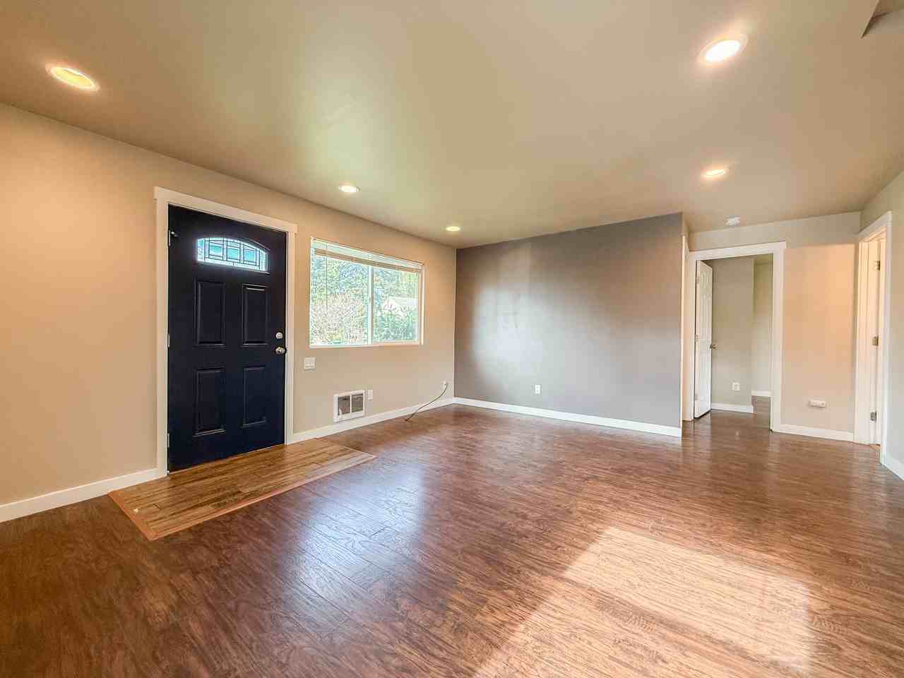 1808 Harrington Ave Ne #1 - Photo 7 of 16