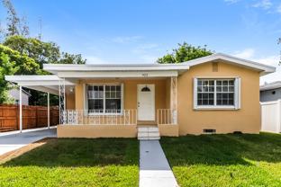 922 N E St - Photo 1 of 1