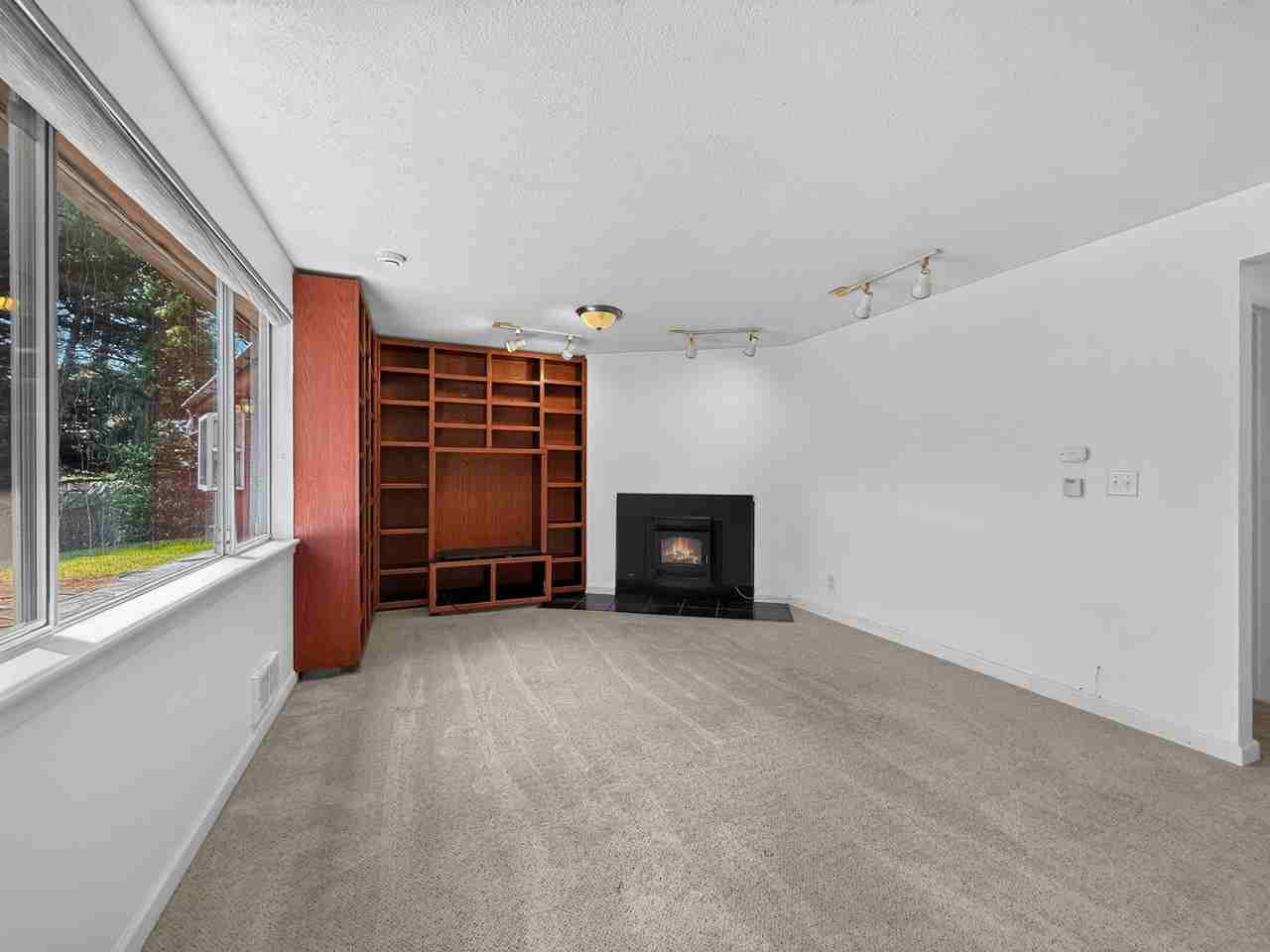 5025 S 167th St #1 - Photo 4 of 24