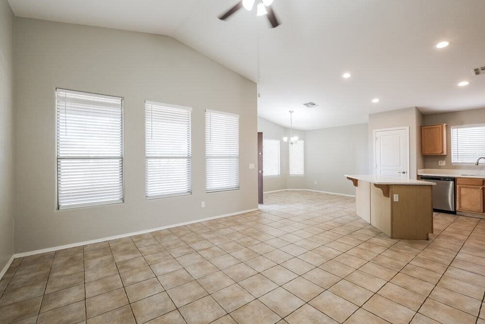 24616 N 65th Ave - Photo 4 of 16