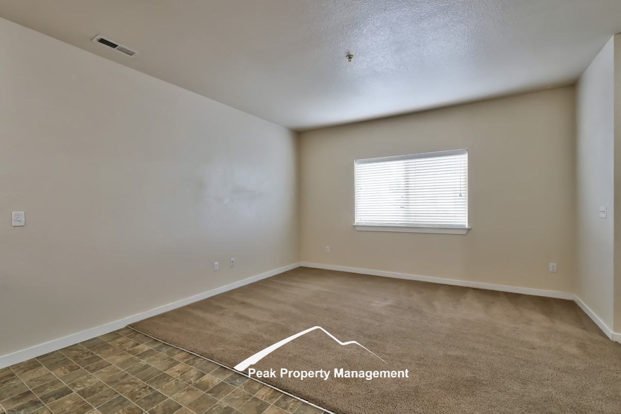 76 4th St N - Photo 3 of 27
