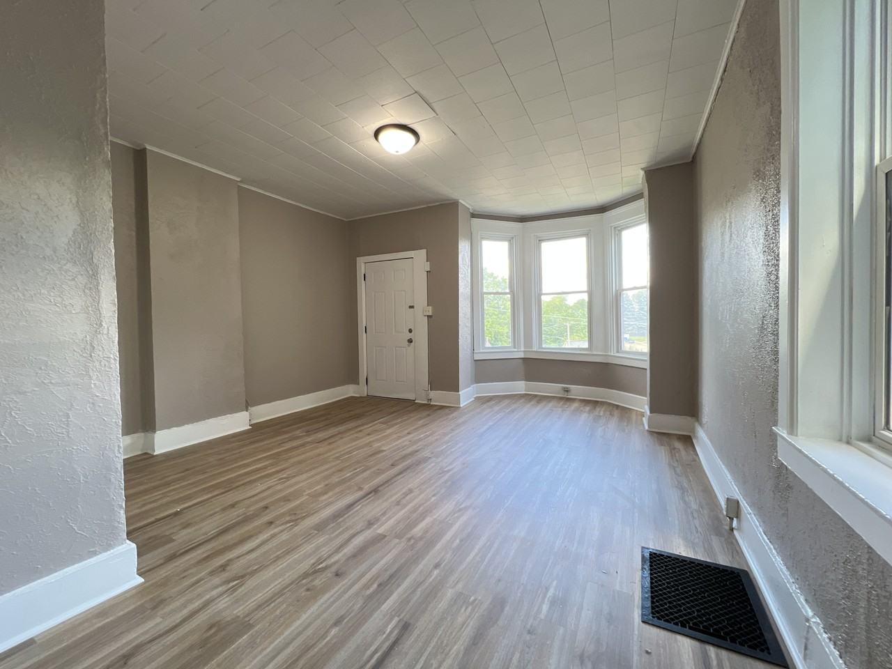 651 Caledonia Pl #1 - Photo 3 of 29