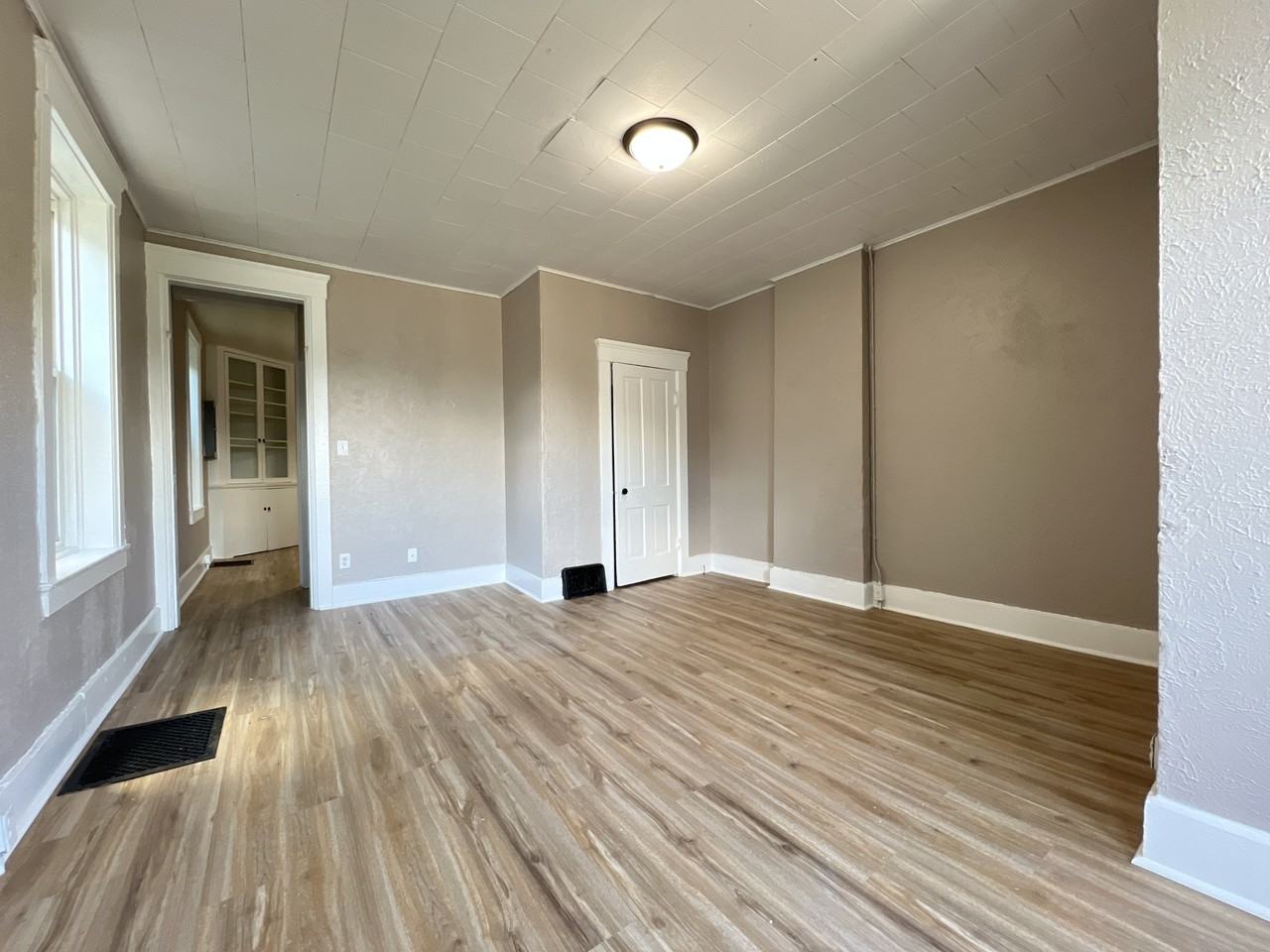 651 Caledonia Pl #1 - Photo 4 of 29