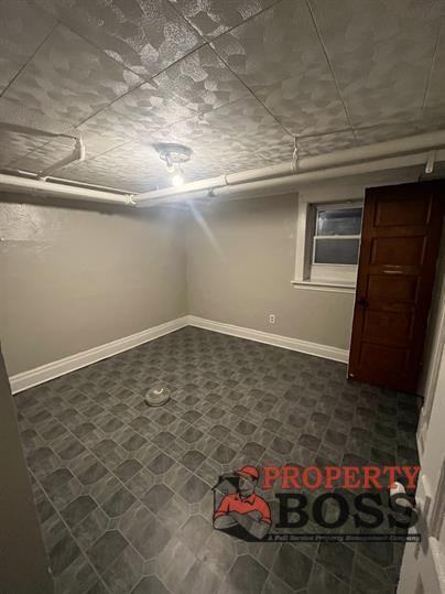 4515 Magoun Avenue-Basement - B #B - Photo 3 of 7