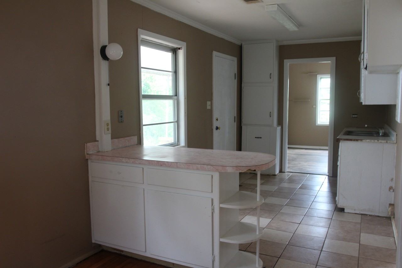 1413 W Highland Ave #1 - Photo 3 of 10