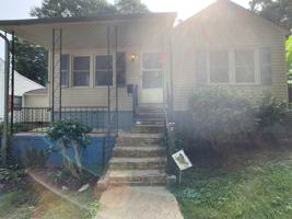 featured image of 904 Neil St #1