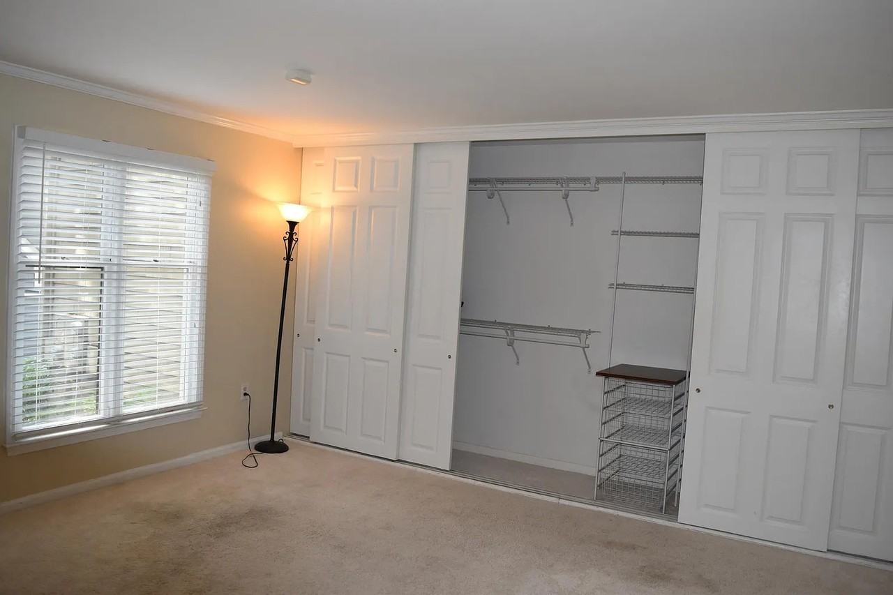 413 W 8th St #1 - Photo 7 of 11